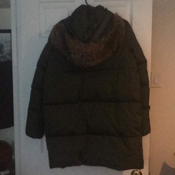 Old Navy women’s winter jacket with hood - Picture 2 of 4